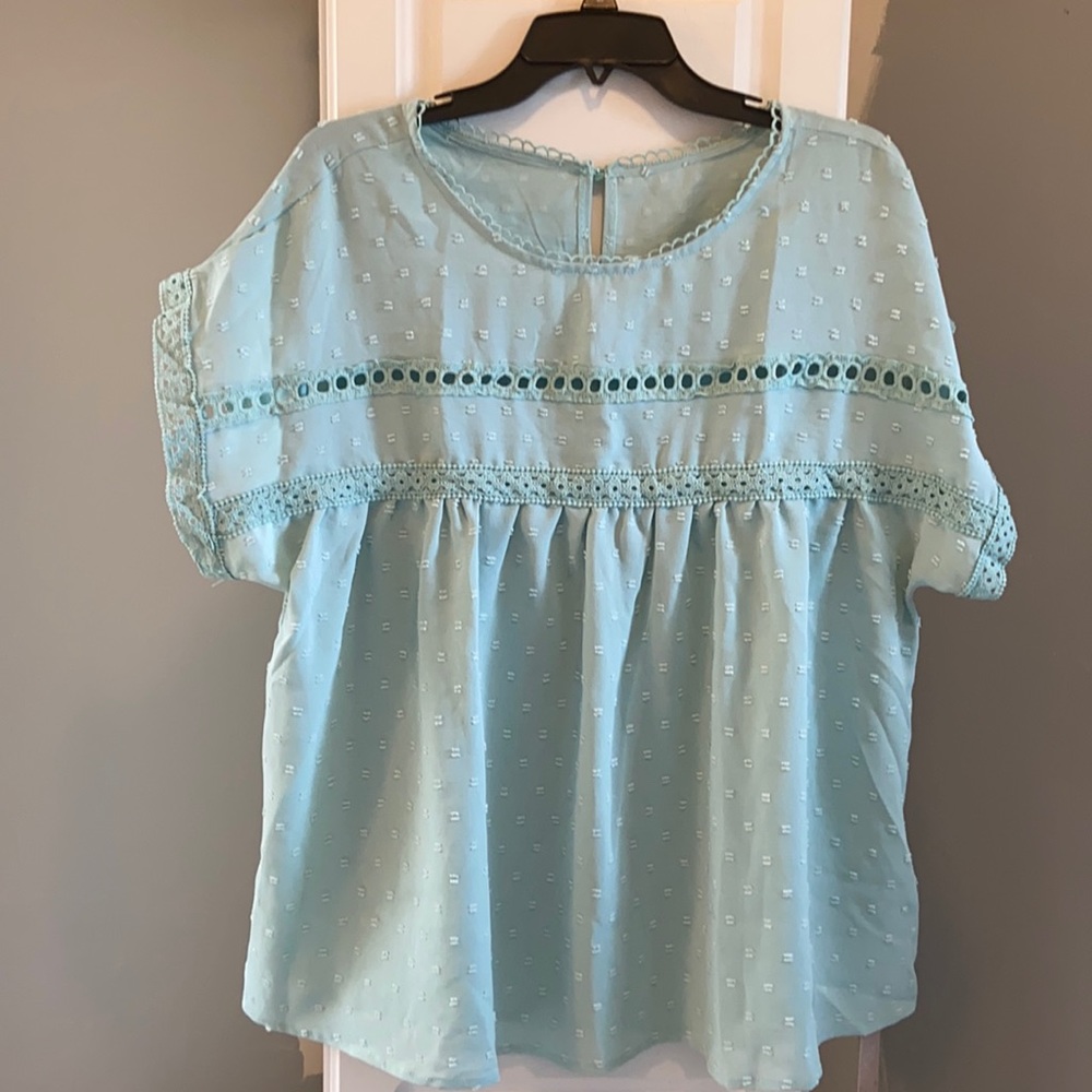 Short sleeve women’s mint green shirt